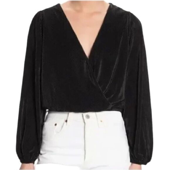 ASTR The Label Women's Long Sleeve Pleated Crop Top in Black - Picture 1 of 11